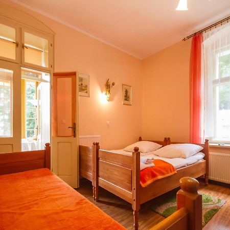 Willa Jagniatkow Bed and Breakfast Exteriör bild