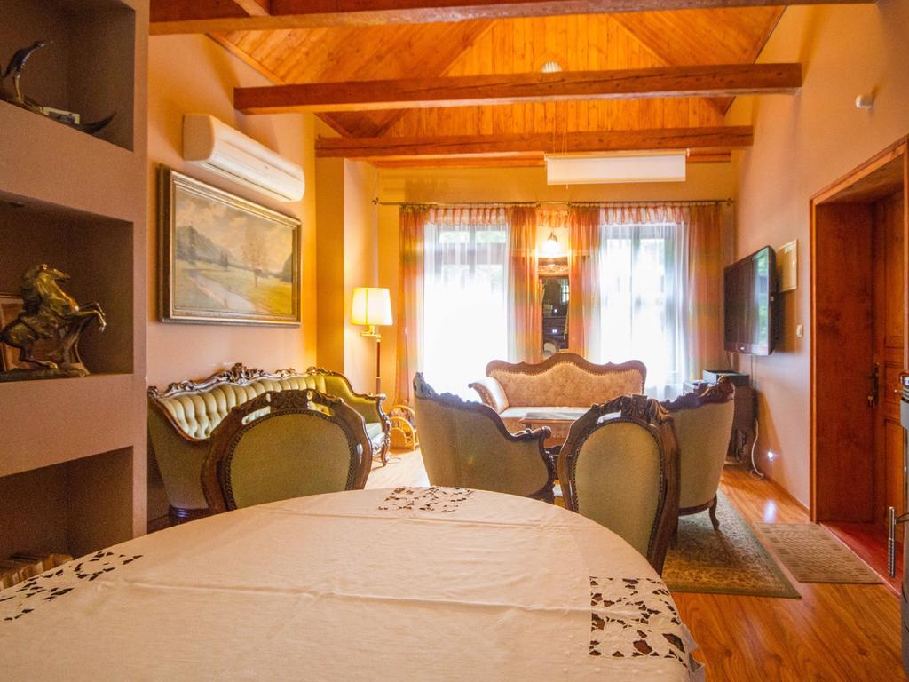 Willa Jagniatkow Bed and Breakfast Exteriör bild